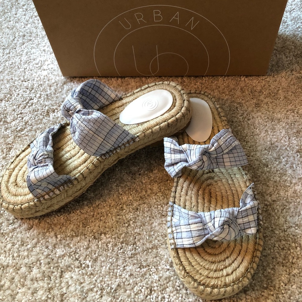 Urban outfitters sandals, size 8, run small